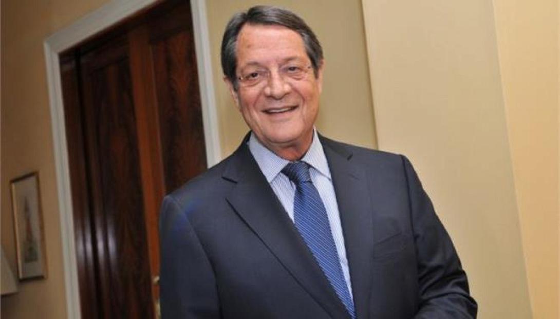 Σε εγχείριση μηνίσκου θα υποβληθεί ο πρόεδρος της Κύπρου Νίκος Αναστασιάδης