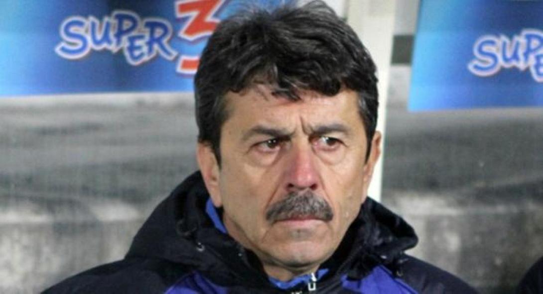 Σκέφτονται για παραμονή Πετράκη στον ΠΑΣ