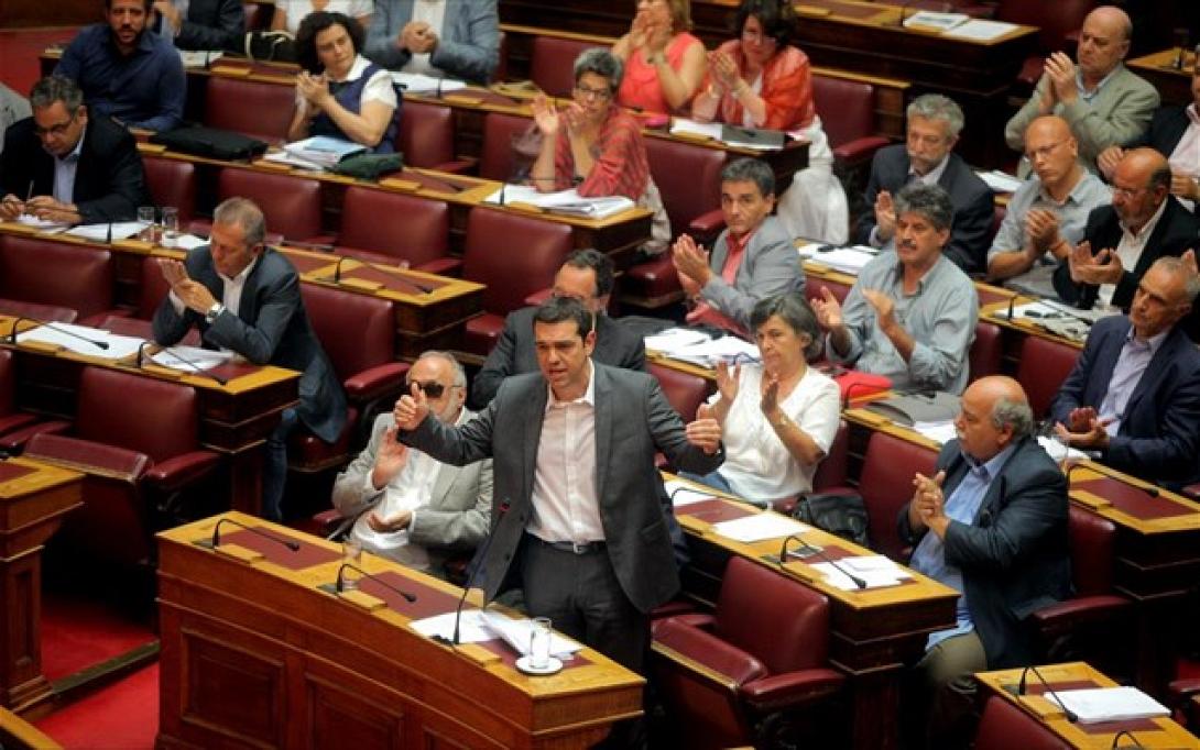 Ψηφίστηκε με 150 ψήφους το Μεσοπρόθεσμο στη Βουλή