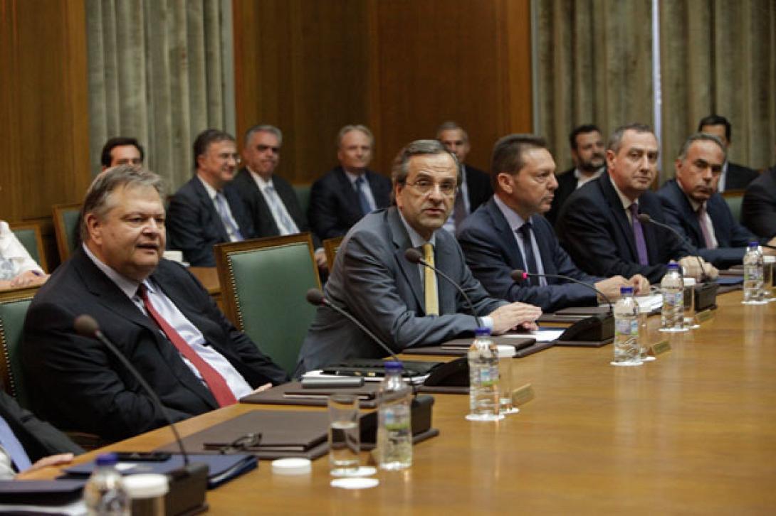 Έντονο παρασκήνιο και πιέσεις για τον ανασχηματισμό