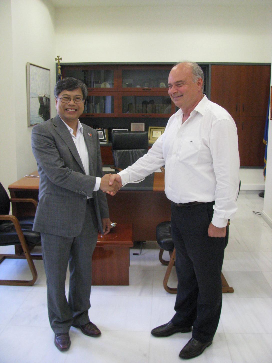 Εμπορικό άνοιγμα για προώθηση Κρητικών προϊόντων στο Βιετνάμ 