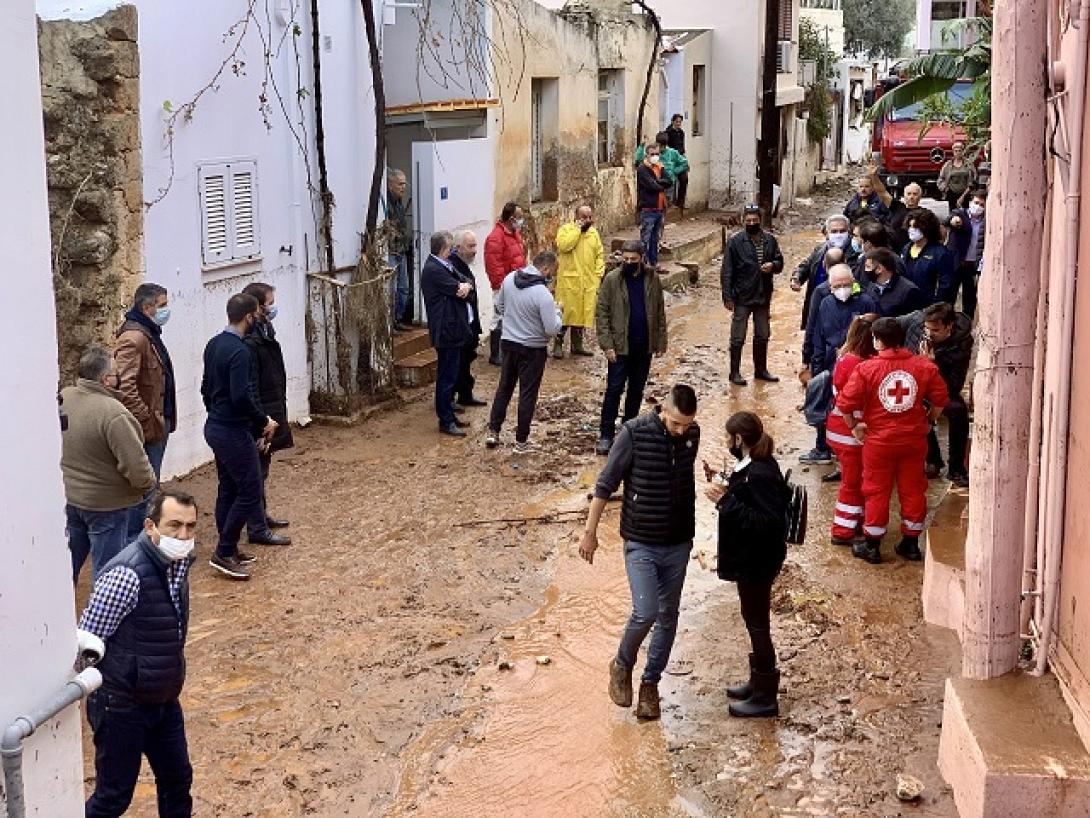 Το κυβερνητικό κλιμάκιο στις πληγείσες περιοχές