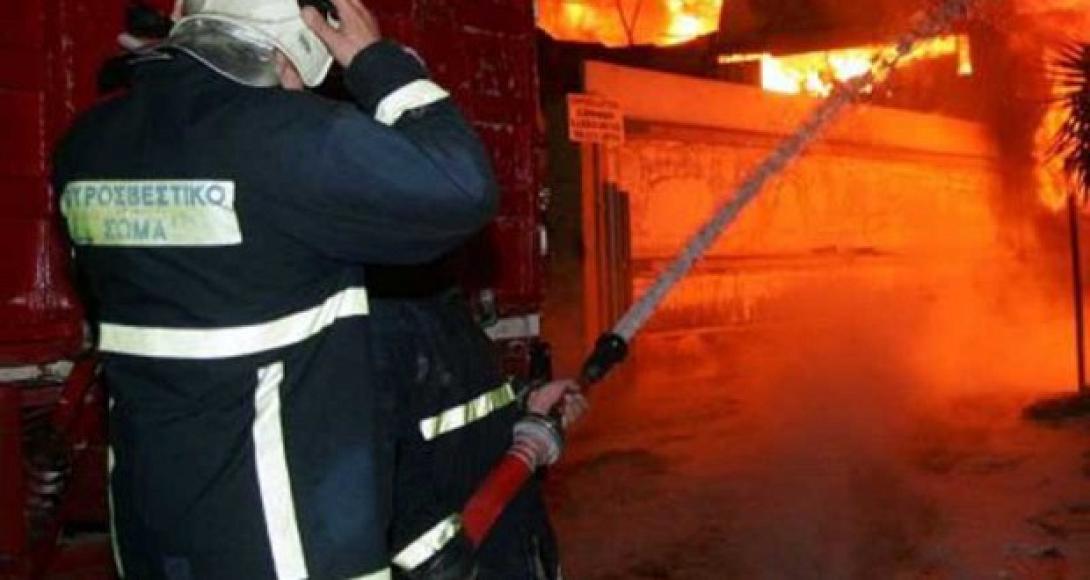 Φωτιά σε καμινάδα τζακιού παρ' ολίγο να καταστρέψει σπίτι στο Βενεράτο