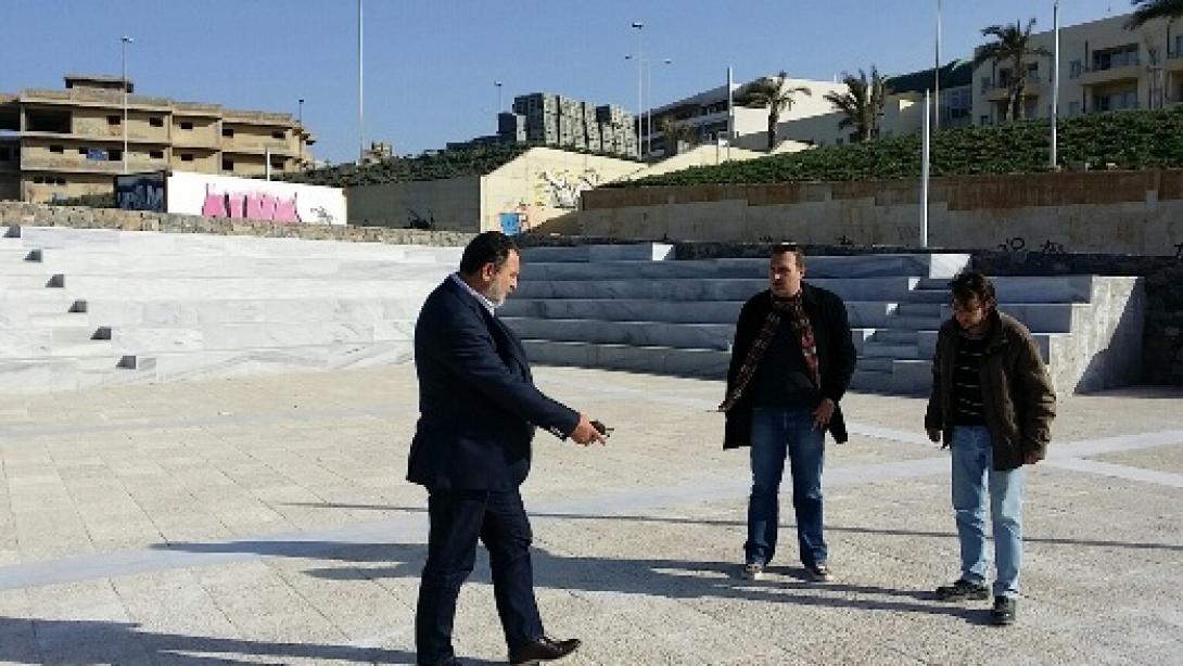 Με γοργούς ρυθμούς  οι εργασίες διαμόρφωσης του χώρου  δυτικά του Παραλιακού Μετώπου