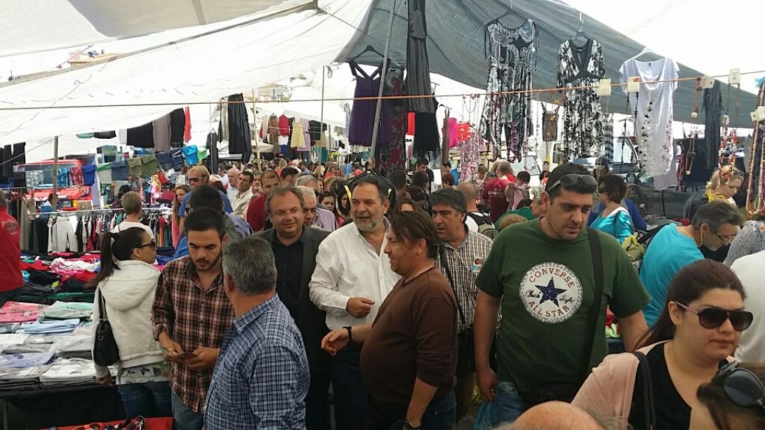 Στη Λαϊκή αγορά ο υπ. Δήμαρχος Ηρακλείου Γιάννης Κουράκης