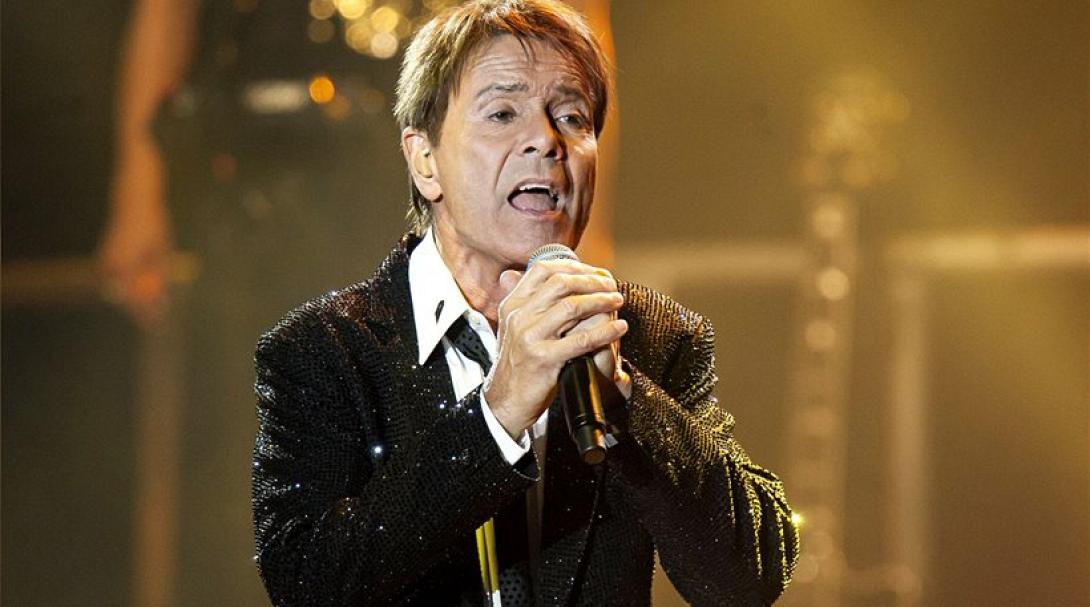 Ο Σερ Κλιφ Ρίτσαρντ ανακρίθηκε για σεξουαλική κακοποίηση ανηλίκου το 1985