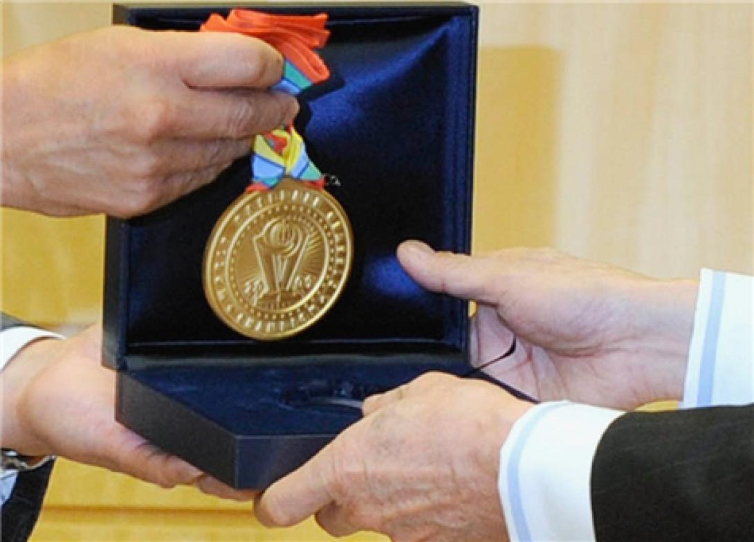 Για 4,5 εκατομμύρια δολάρια πουλήθηκε το Νόμπελ για την ανακάλυψη του DNA