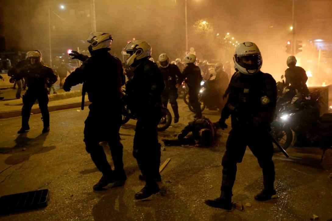 αστυνομικός νεα σμυρνη επεισοδια