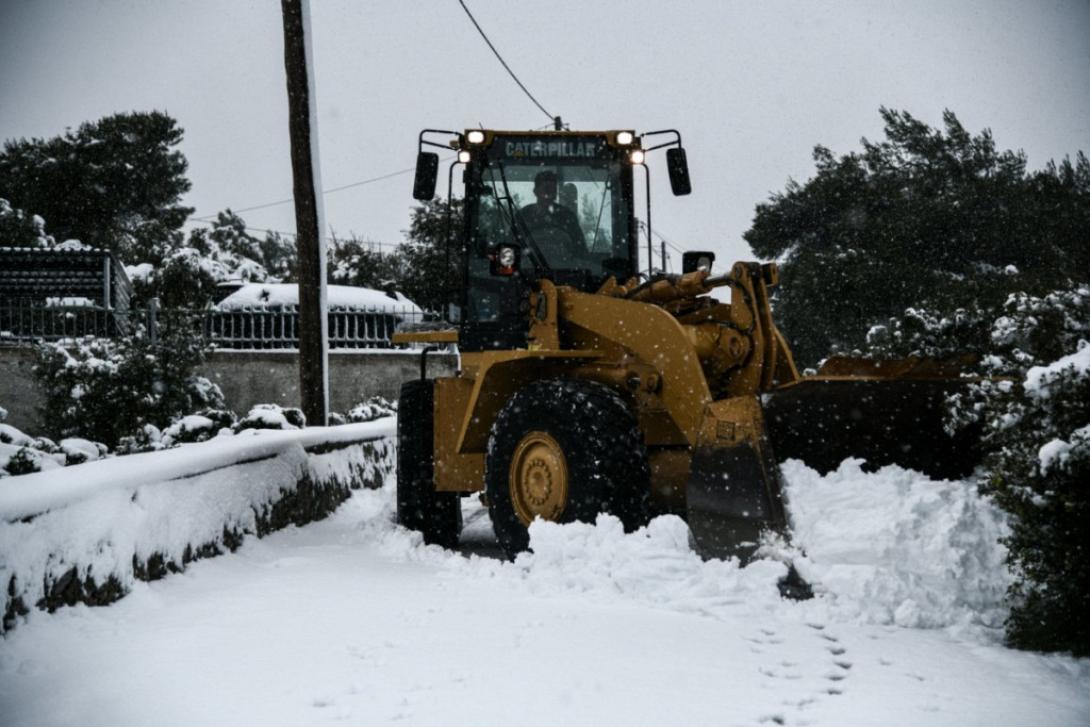 Χωρίς ρεύμα χωριά της Θήβας.jpg