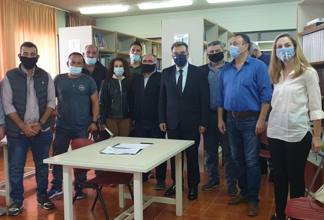 Συνάντηση της επιτροπής του Εργατικού Κέντρου Ηρακλείου με τον Υφυπουργό Τουρισμού