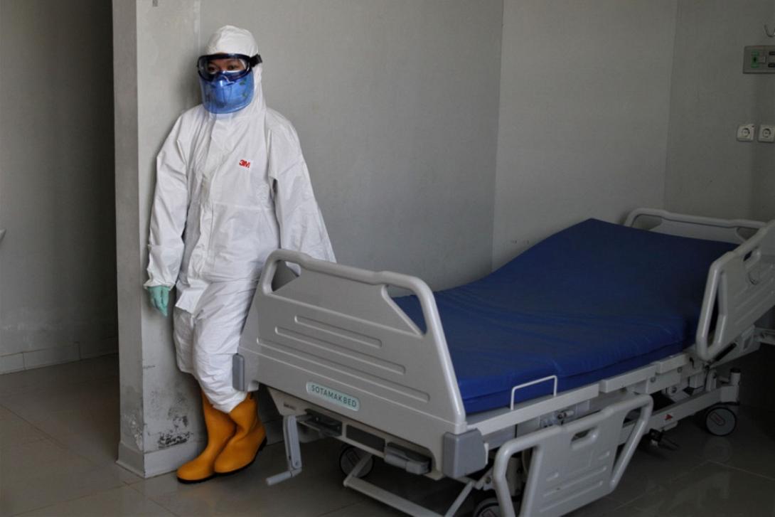 κορωνοϊός-γιατρός-νοσοκομείο