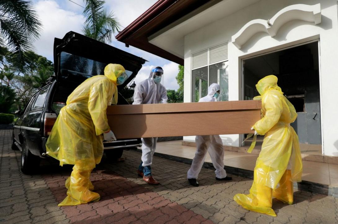 ΧΑΡΤΙΝΑ ΦΕΡΕΤΡΑ