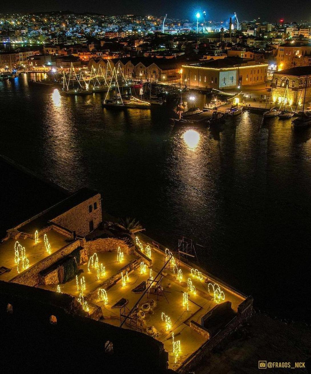 Τα Χανιά μαγεύουν στις γιορτές