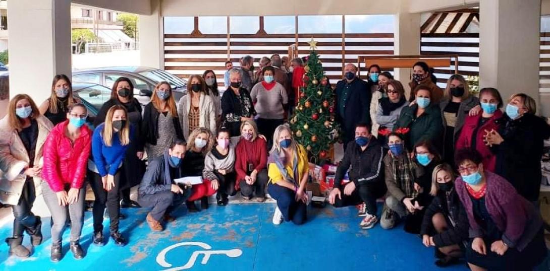 Ένας Άγιος Βασίλης …μυστικός… στη Διεύθυνση Πρωτοβάθμιας Εκπαίδευσης Ηρακλείου