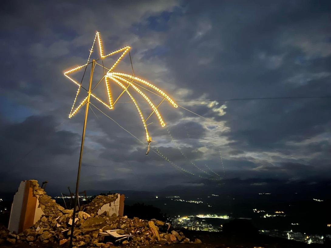Το Χριστουγεννιάτικο Αστέρι πάνω από το Αρκαλοχώρι.