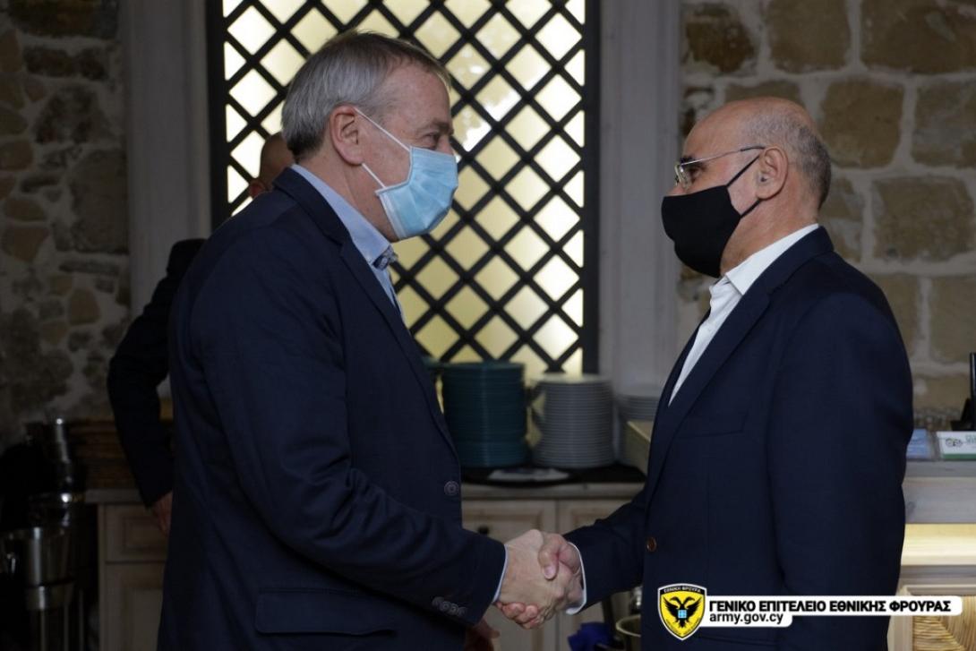 Ο Αρχηγός της Εθνικής Φρουράς, Αντιστράτηγος Δημόκριτος Ζερβάκης, παρέθεσε δείπνο εργασίας στον Βέλγο ομόλογό του, Ναύαρχο Michel Hofman.