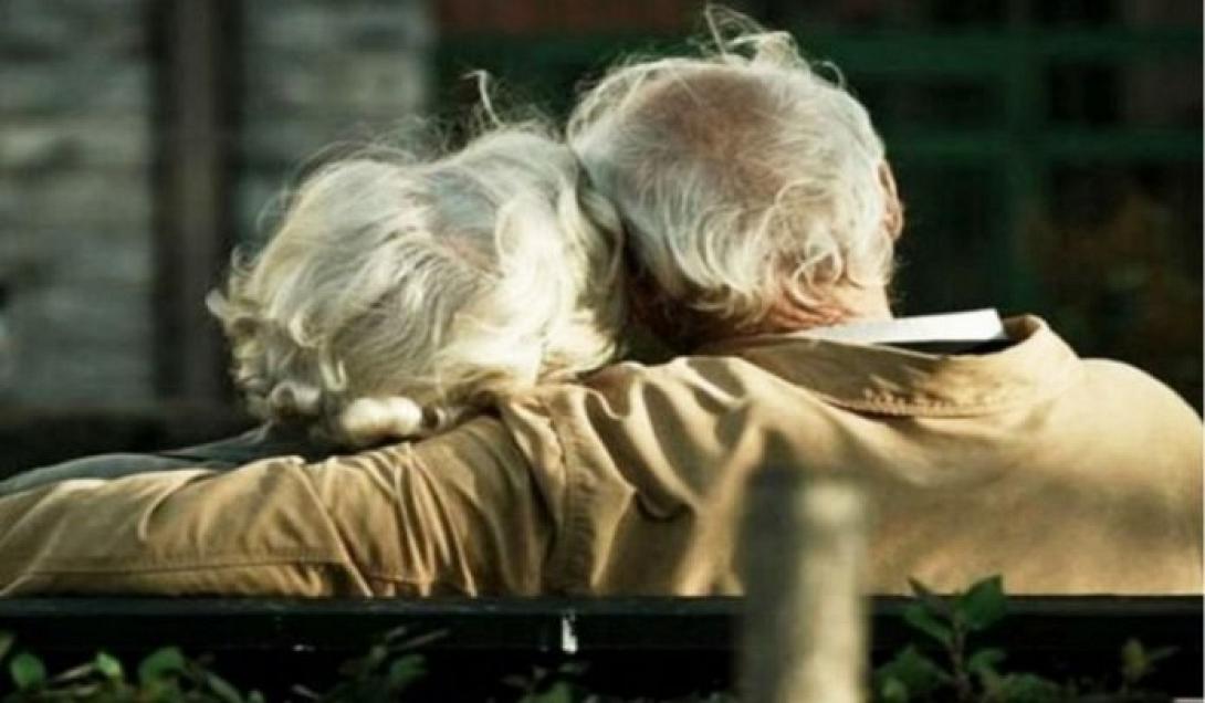 ηλικιωμενο ζευγαρι