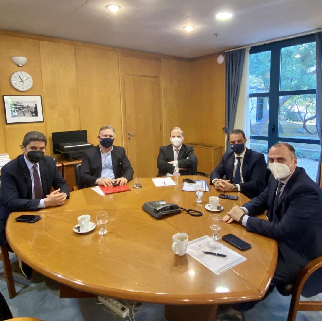 Συναντήσεις με φόντο τα προβλήματα που προκάλεσε ο σεισμός.