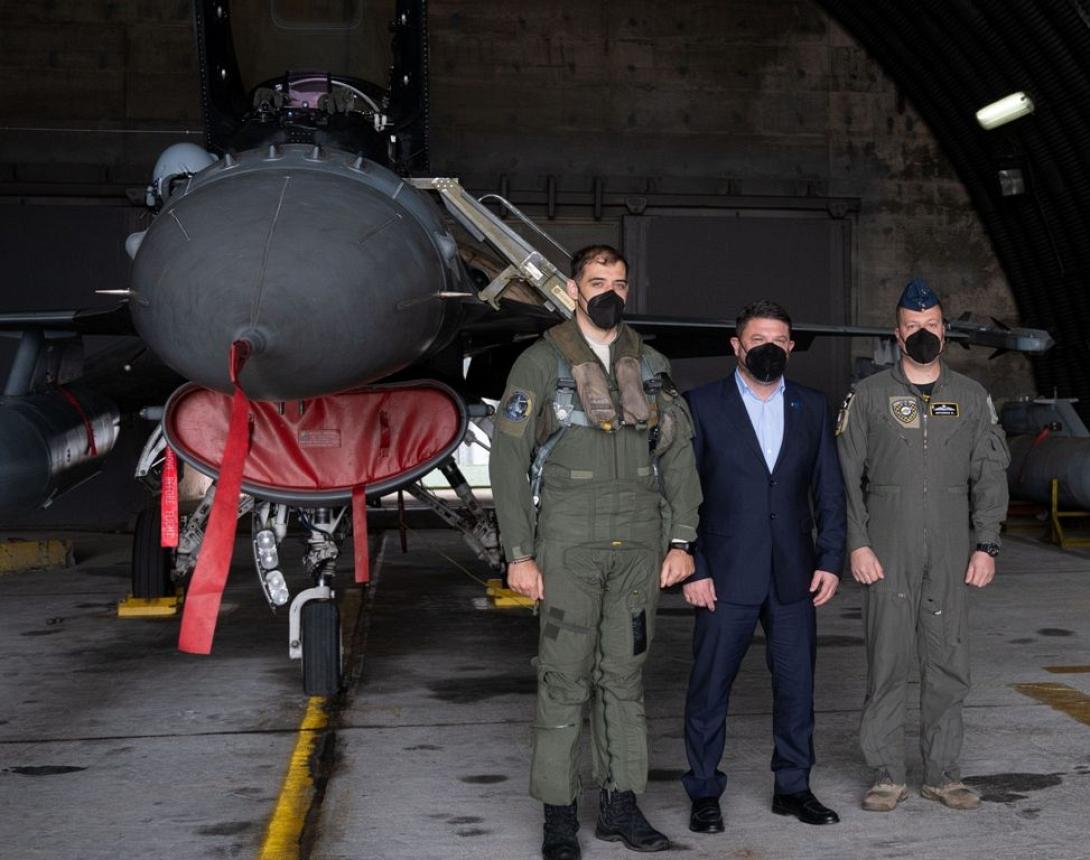 Την 133 Σμηναρχία Μάχης επισκέφθηκε ο Νίκος Χαρδαλιάς.