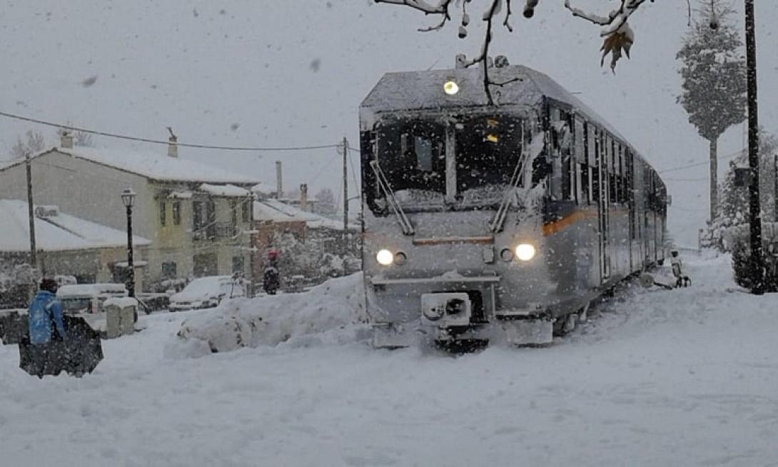Σύγκρουση τρένων με τρεις τραυματίες στην Λιβαδειά