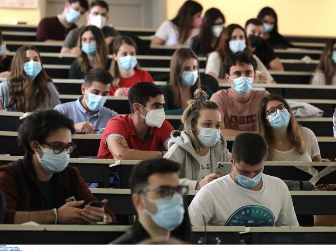 φοιτητες κορωνοιος