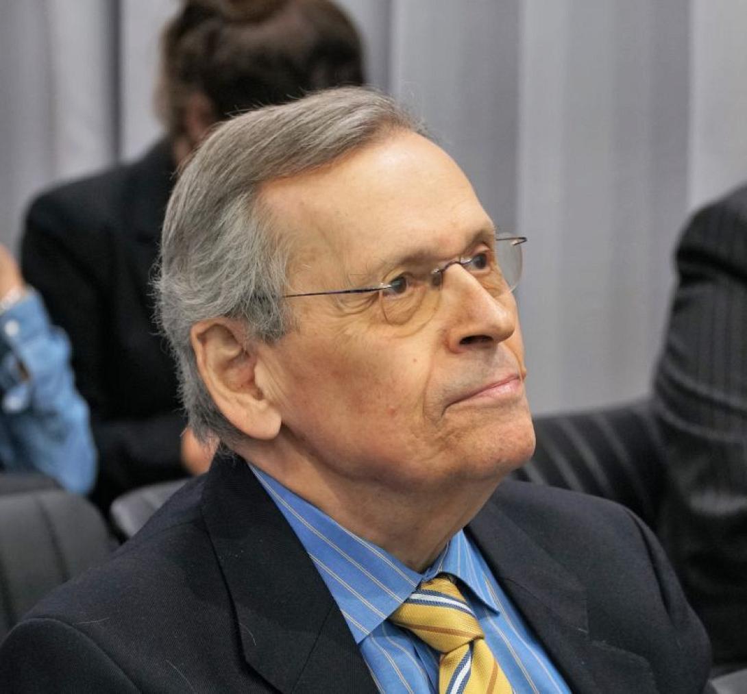 Στέφανος Μάνος