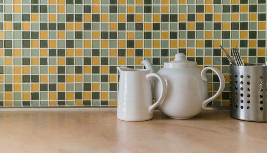 ΠΛΑΚΑΚΙΑ ΚΟΥΖΙΝΑΣ