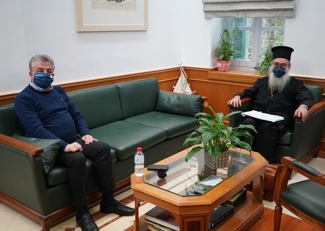 Αρναουτάκης - Μακάριος