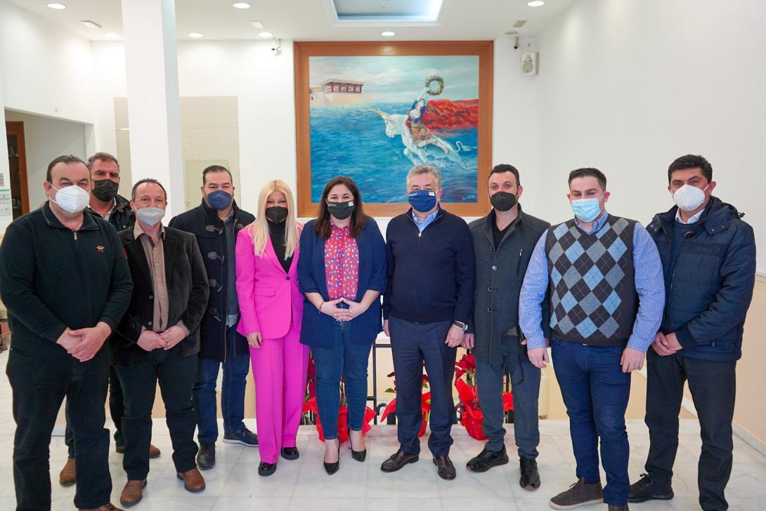 Με εκπροσώπους του επισιτισμού στην Κρήτη συναντήθηκε ο Περιφερειάρχης Κρήτης