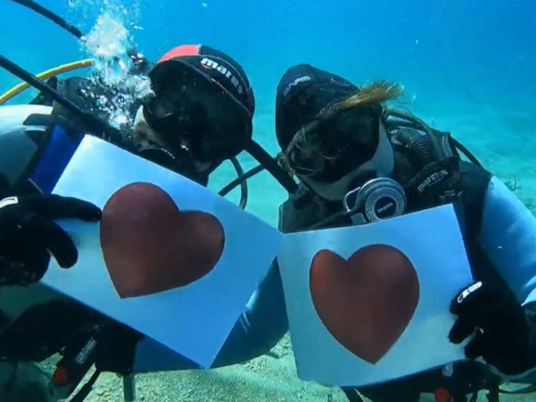 υποβρύχιος γάμος