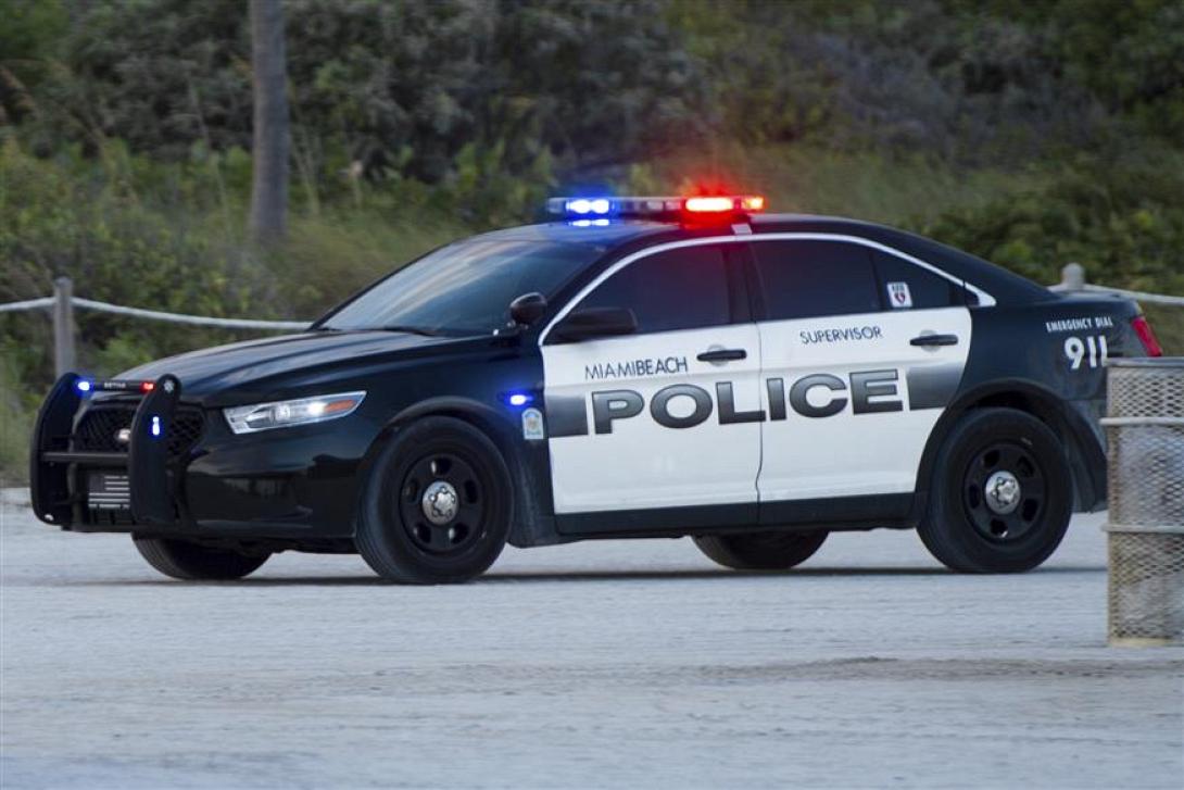 Ένοπλη επίθεση σε αστυνομικούς και μαθητή 