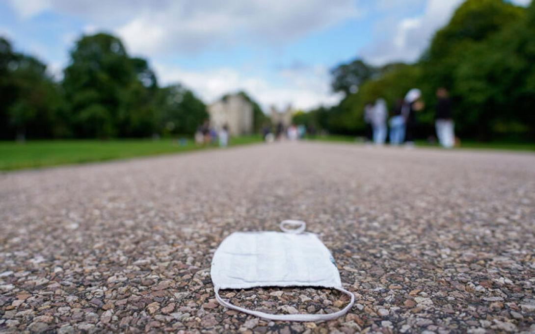 κατάργηση της απομόνωσης των ανθρώπων που προσβάλλονται από κορωνοιό 