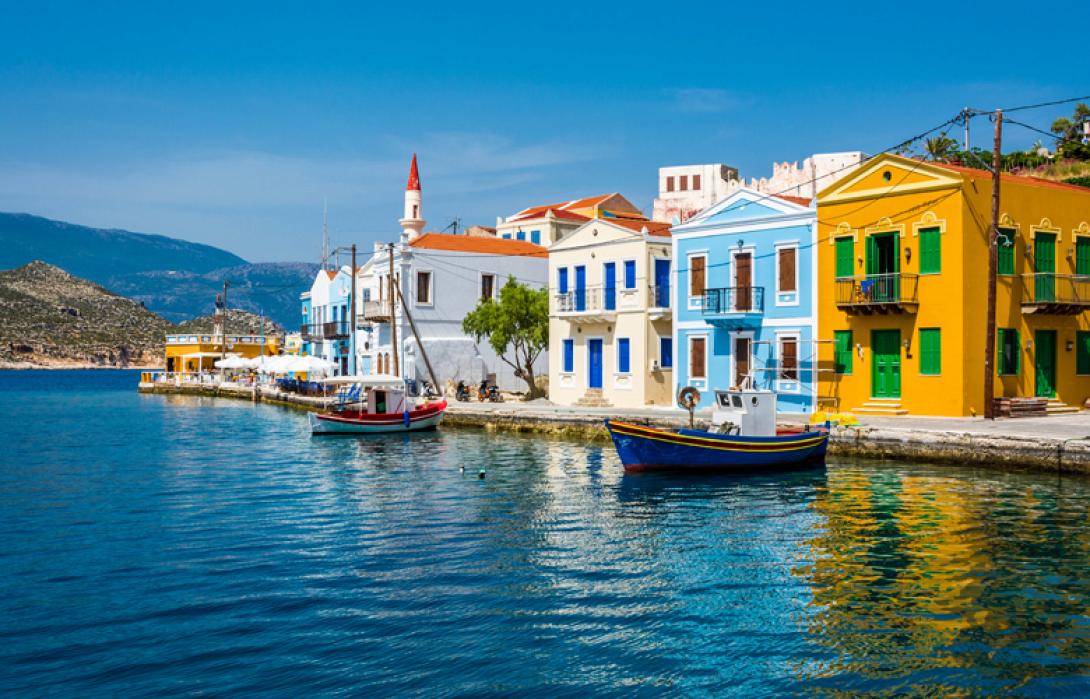 εξαντλούνται τα ελεύθερα δωμάτια στα ελληνικά νησιά