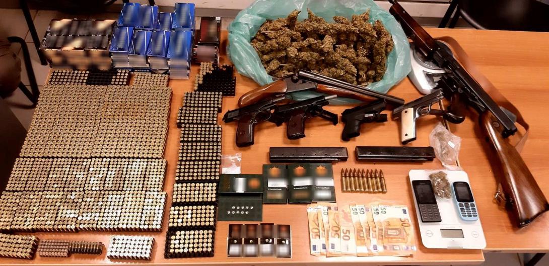 οπλα και ναρκωτικα