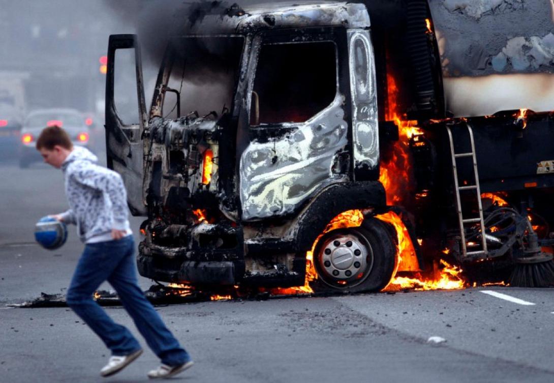 φωτιά σε φορτηγό