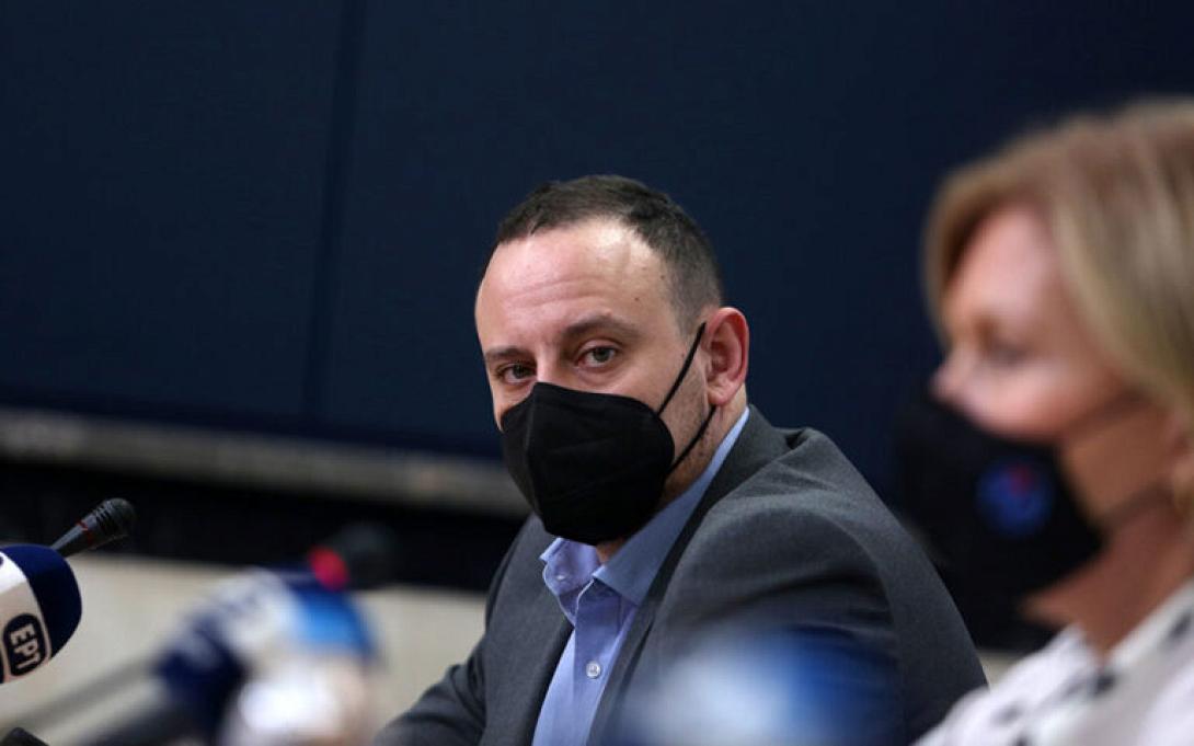 Εξηγεί γιατί αυξάνονται εκ νέου τα κρούσματα 