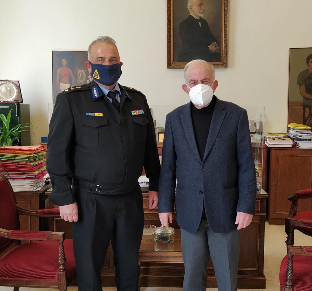 Τσικαλάς - Λαμπρινός