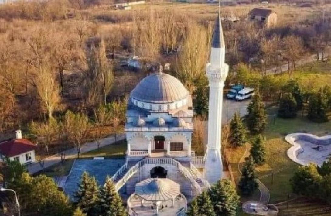 βομβαρδισμοί σε τέμενος με 80 αμάχους 