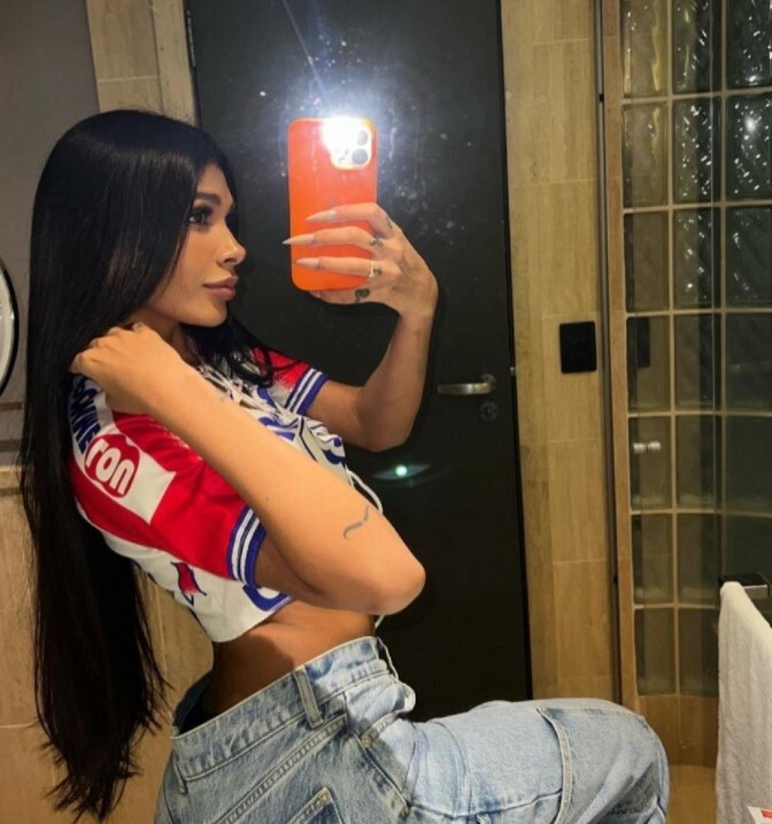 τραγουδιστρια