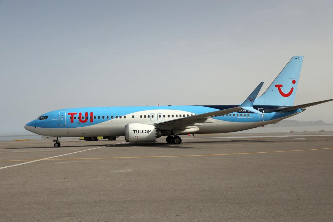 αεροπλάνο ηράκλειο TUI