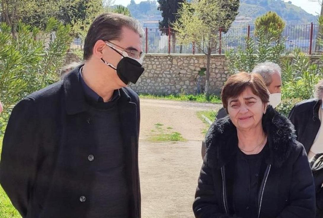 γονείς τοπαλούδη 