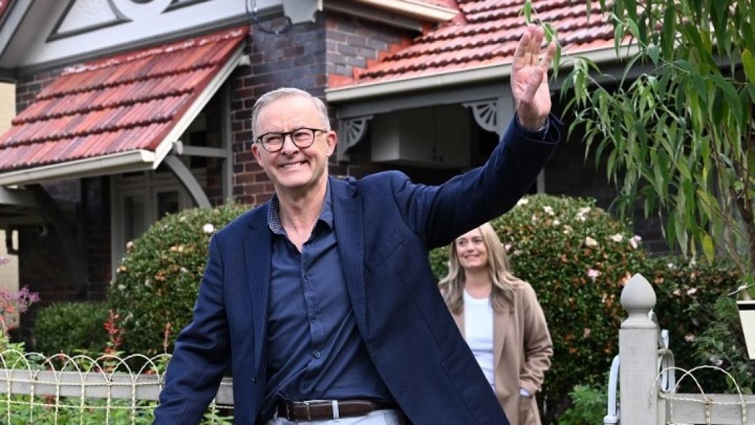 άντονι αλμπανέζι