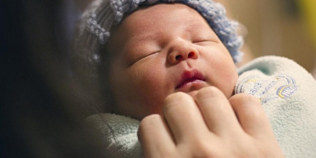 Το παυσίπονο άγγιγμα που ηρεμεί τα μωρά 