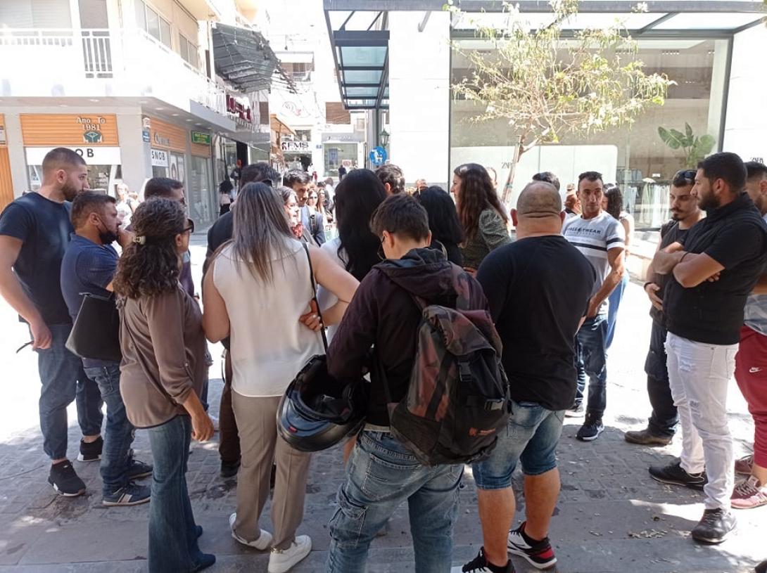 συμβασιούχοι