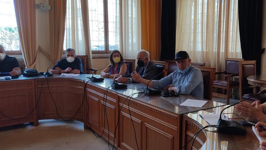 Βαρδάκης: Να δοθεί τέλος στην ομηρία των συμβασιούχων των ΟΤΑ