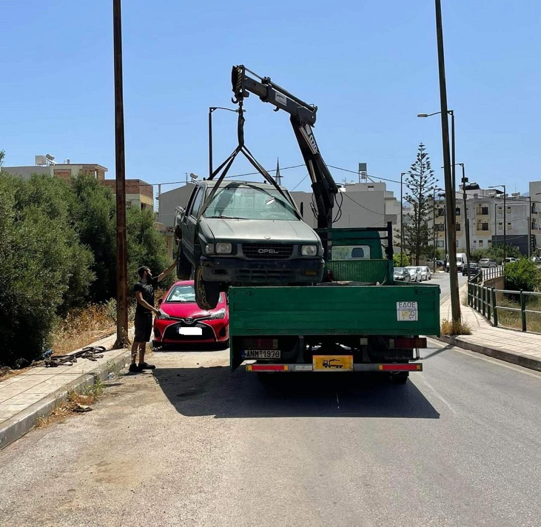 εγκαταλελειμμένα αυτοκίνητα