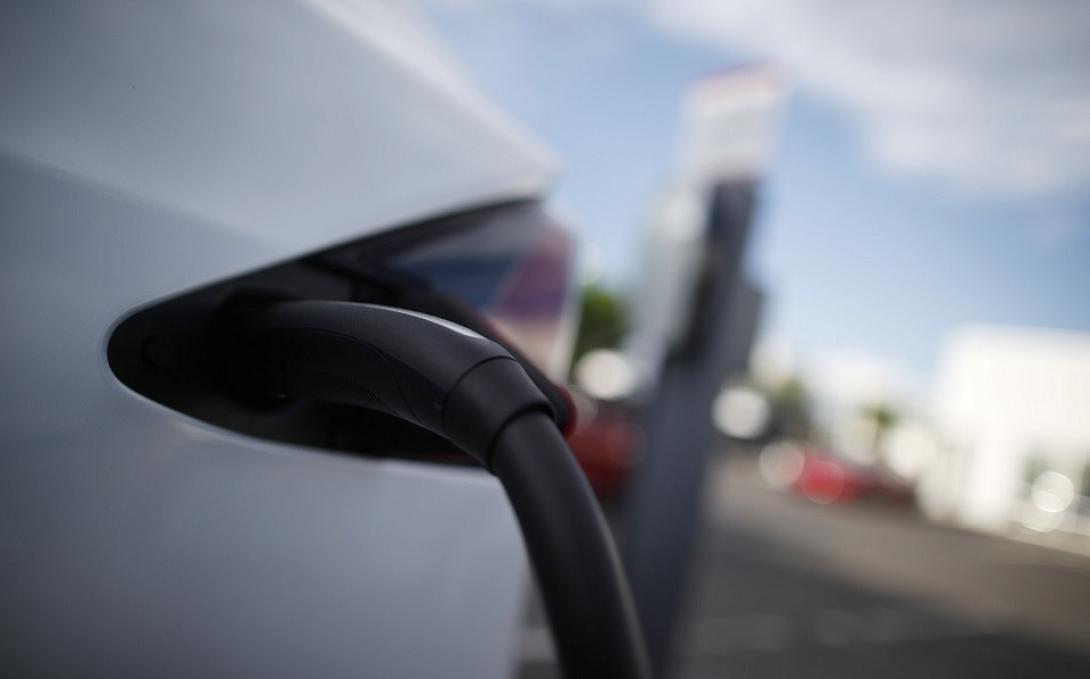 Ηλεκτρικό μητρώο φορτιστών και συνεργεία υψηλής τάσης 