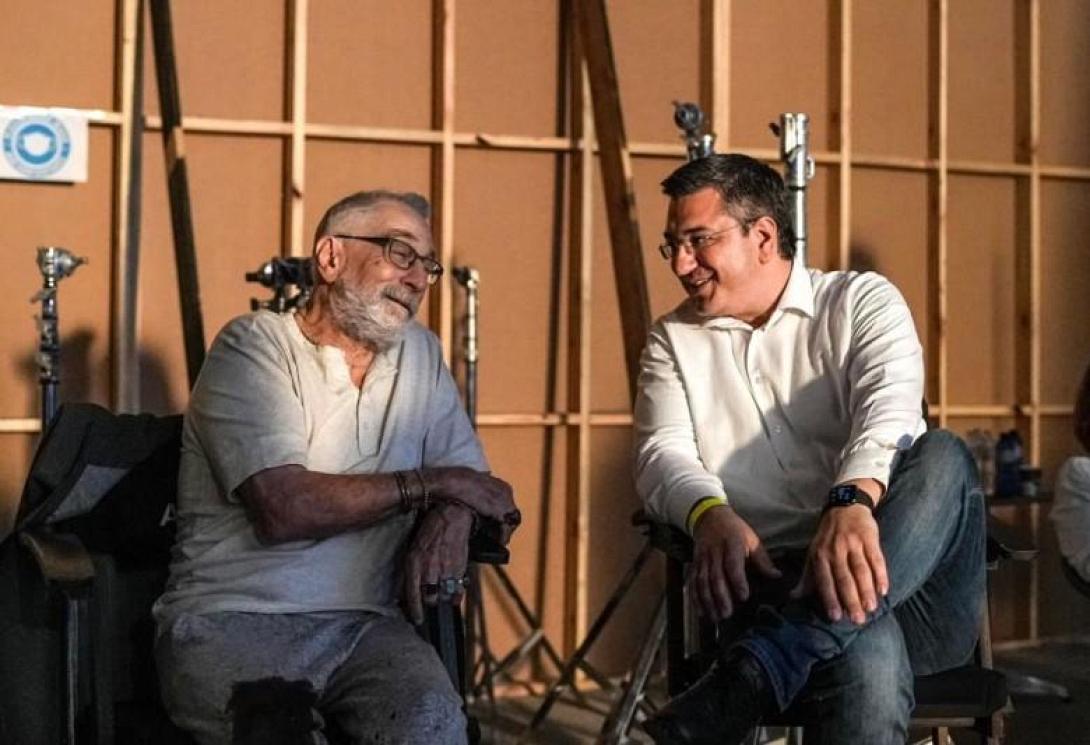 Ρόμπερτ Ντε Νίρο -Απόστολος Τζιτζικώστας