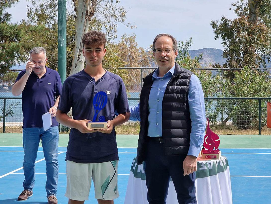 ΜΑΝΔΑΛΕΝΑΚΗΣ-ΤΕΝΙΣ