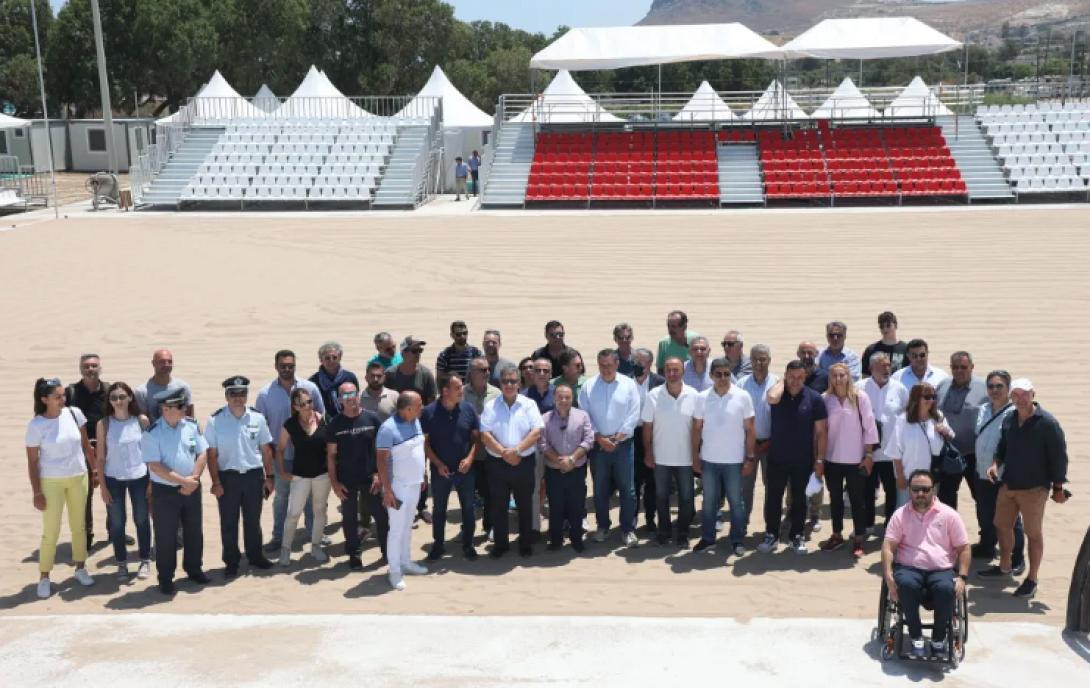 ΑΥΓΕΝΑΚΗΣ ΚΑΡΤΕΡΟΣ